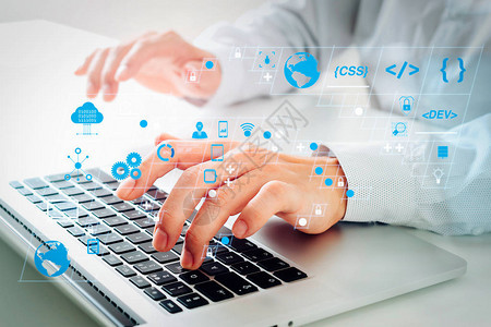 編碼軟件開發人員利用AR與虛擬現實技術提升敏捷開發和網絡安全性